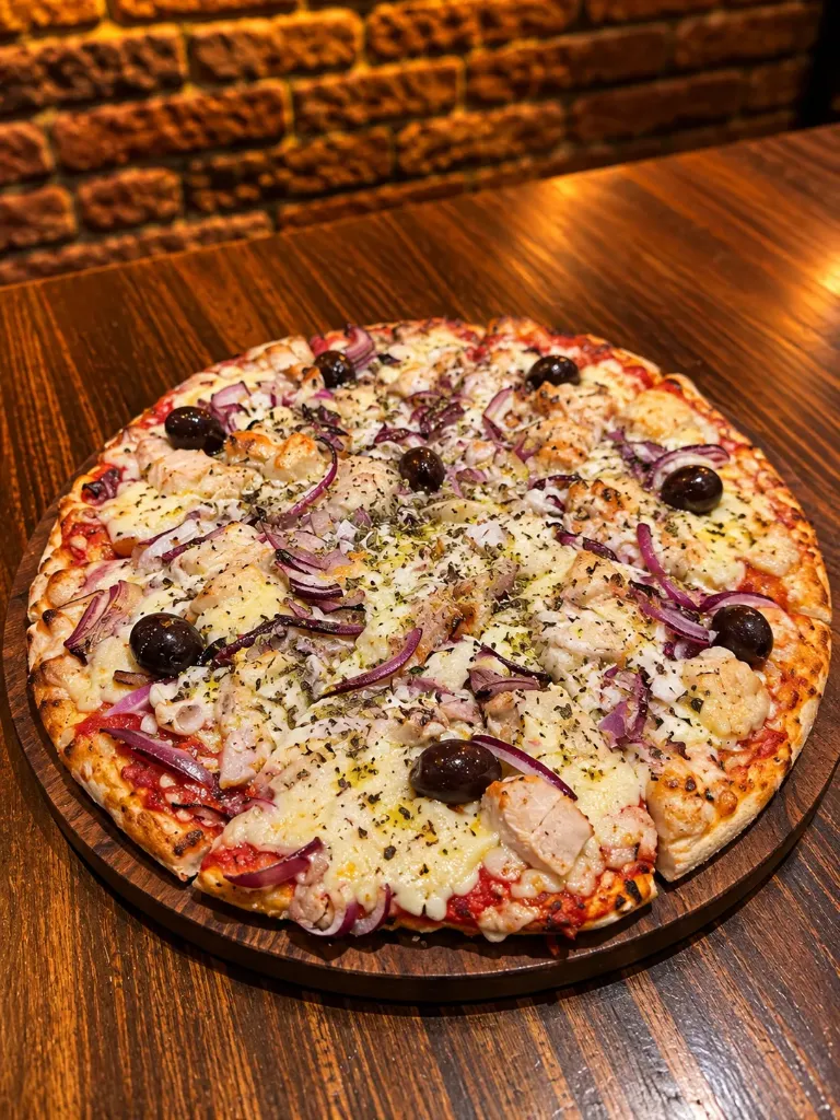 [PIZ17] PIZZA POLLO Y PROVOLONE